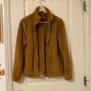 Uniqlo Fluffy Yarn Fleece Full Zip Jacket